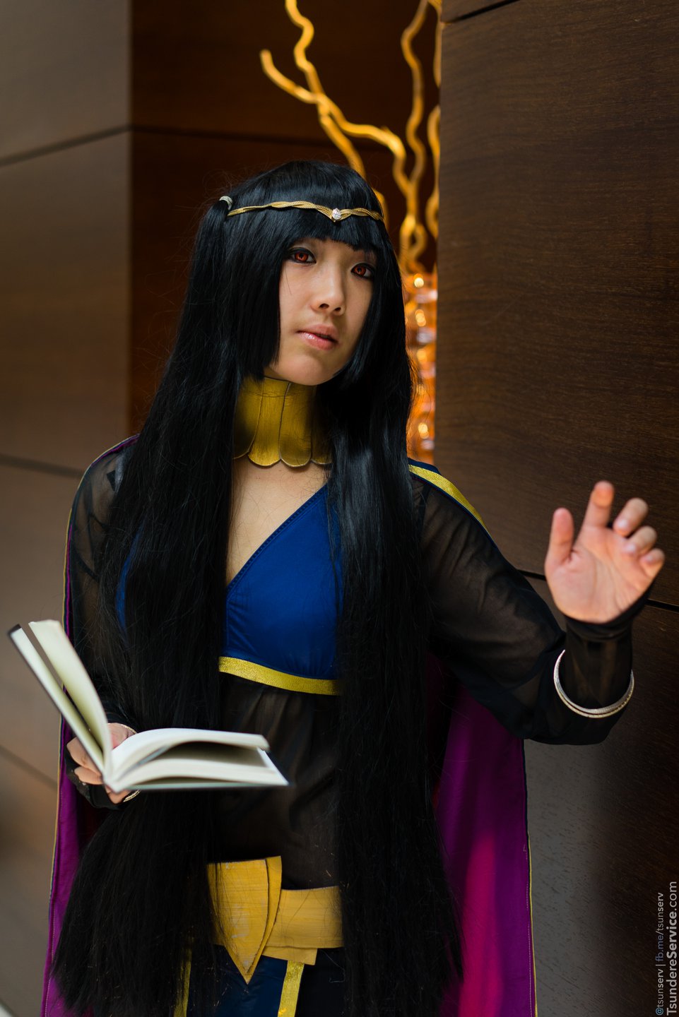 acen2014-02108-valorcosplay-fireemblem-tharja.jpg