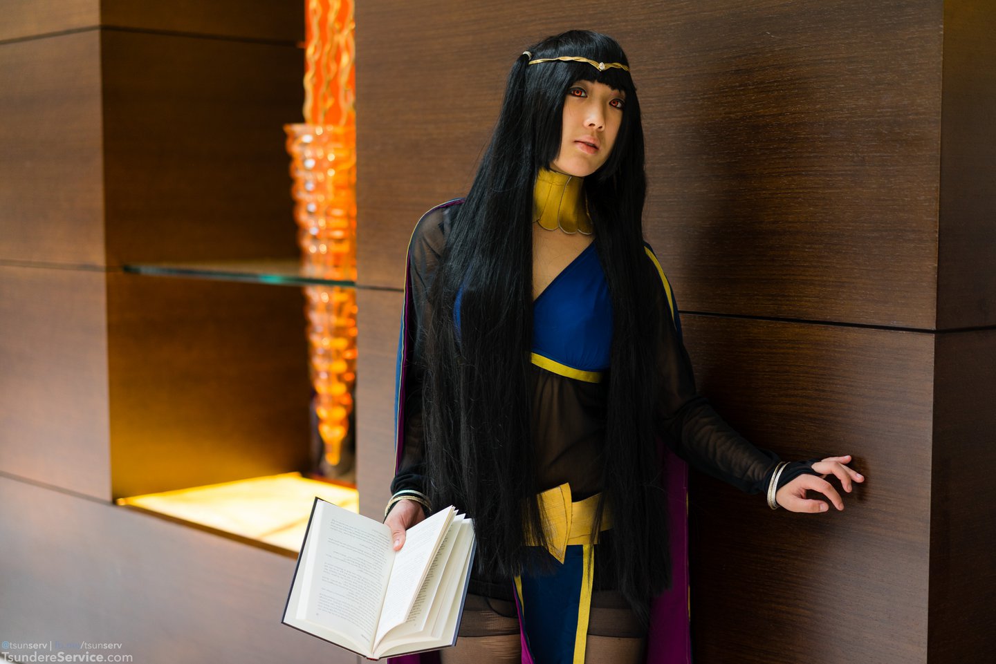 acen2014-02114-valorcosplay-fireemblem-tharja.jpg