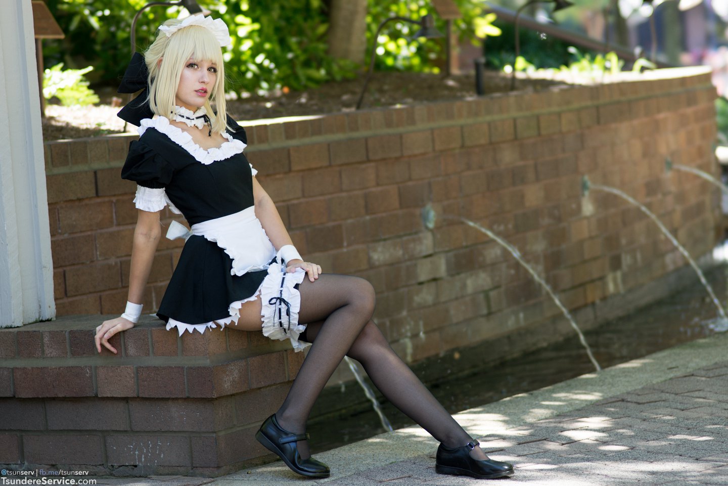 awa2016-1105-jean_wanwan-fate-saber-maid-zr.jpg